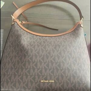 Michael Kors Maeve Large Hobo Shoulder Bag